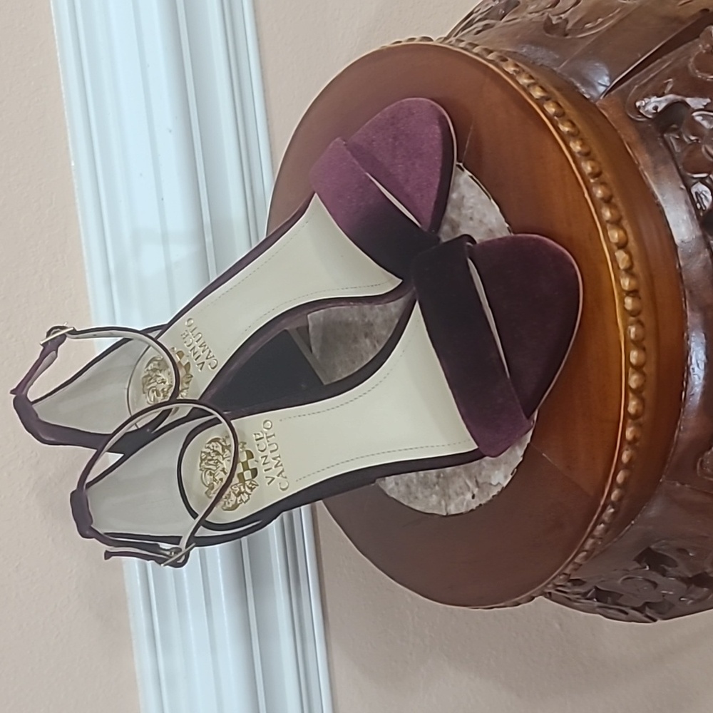 Plum velvet VINCE CAMUTO heels